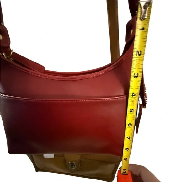 Vintage (2004) Coach Red Leather Legacy Hobo Crossbody Bag Purse No. G040-9136 - Picture 8 of 16